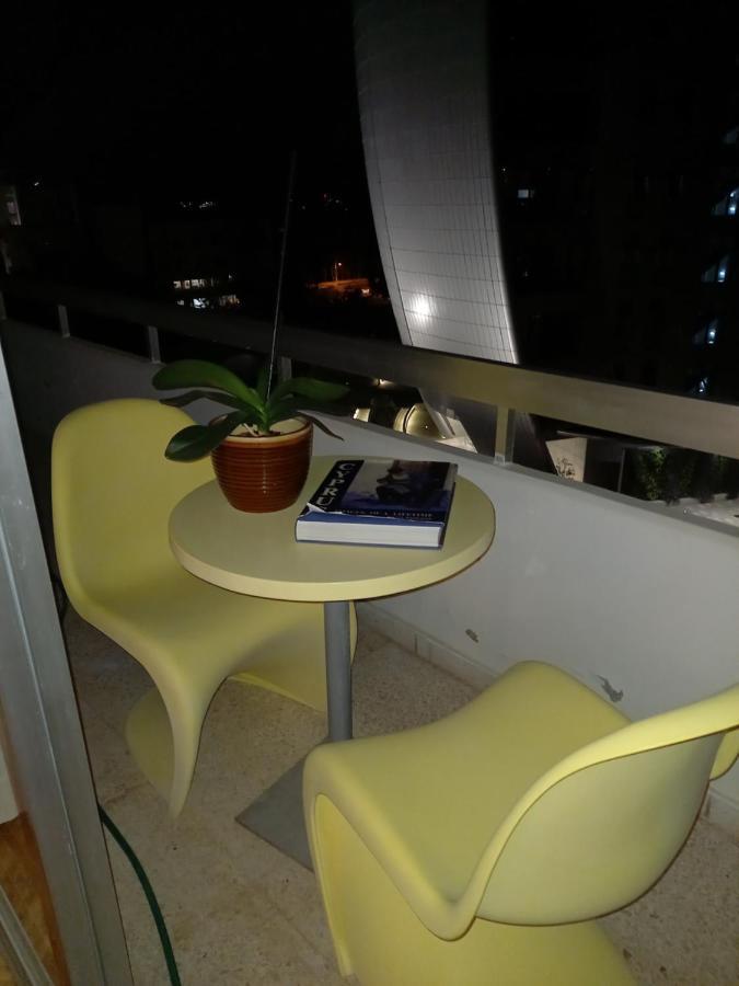 Seaside Spacious Apartment With Sea View Limasol Buitenkant foto